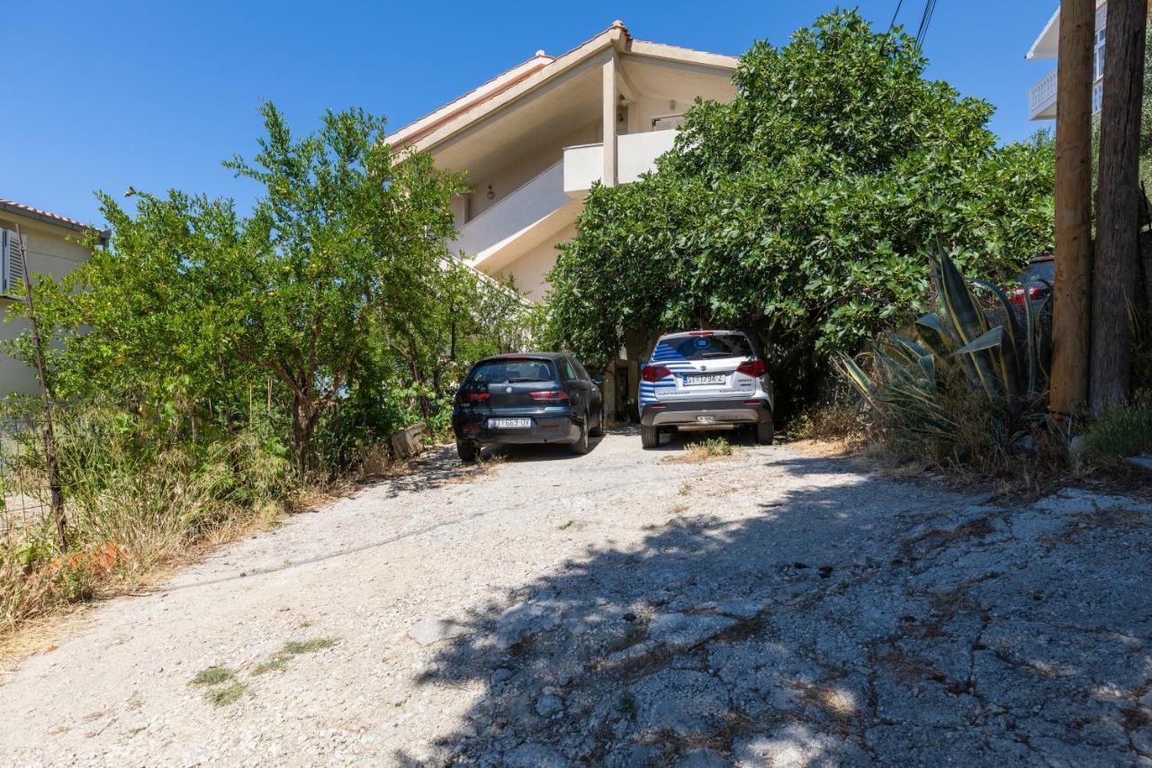 Apartments With A Parking Space Sumpetar, Omis - 9436 Exterior foto